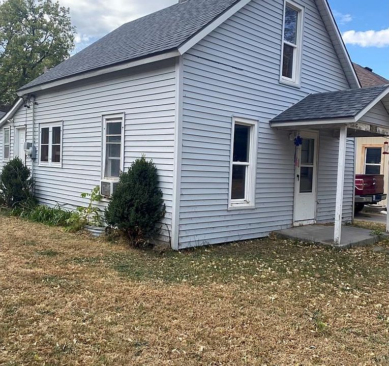 2nd image of 315 W Syracuse St