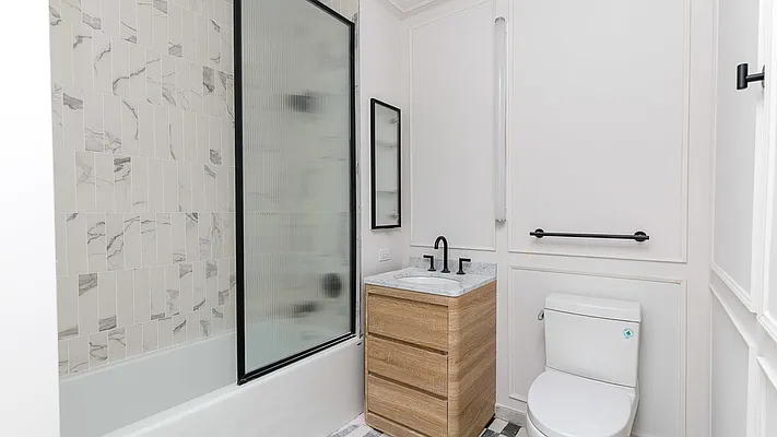 Rented by Nooklyn NYC LLC | media 34