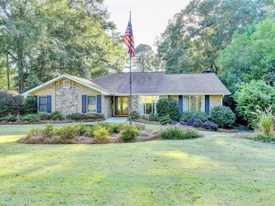 3909 Valley Park Dr SW, Lilburn, GA, 30047