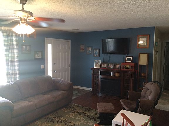 3rd image of 131 Gardenia St