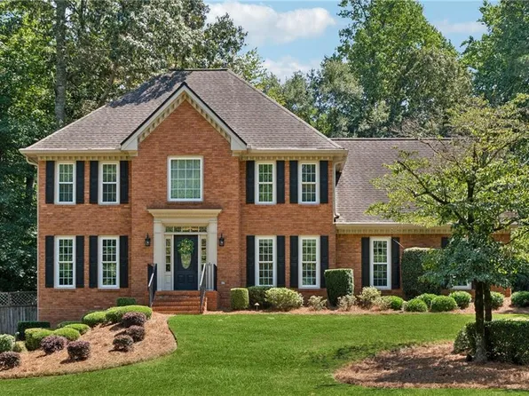 9885 Twingate Dr, Johns Creek, GA 30022