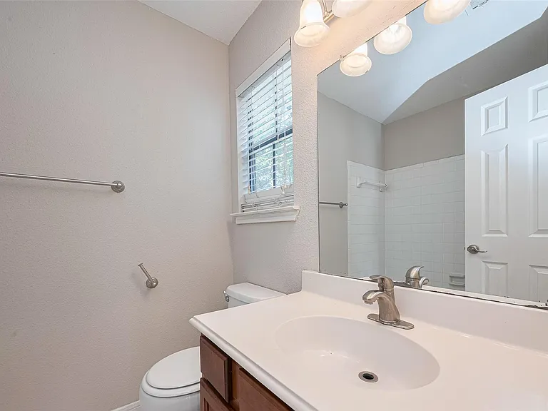 2211 S Kirkwood Rd #19 — Photo 26