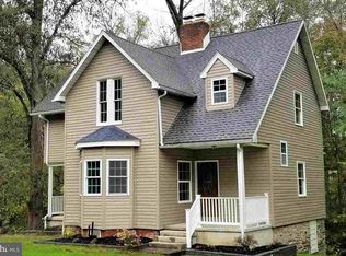 850 Iron Ridge Rd, Spring Grove, PA 17362