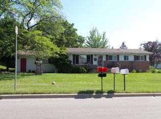 7036 Yarmy Dr, Swartz Creek, MI 48473