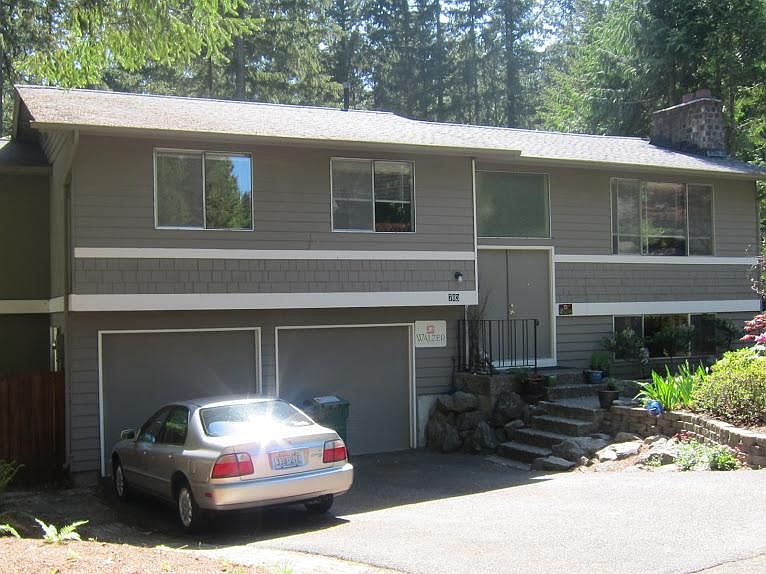 1st image of 703 218th Ave NE