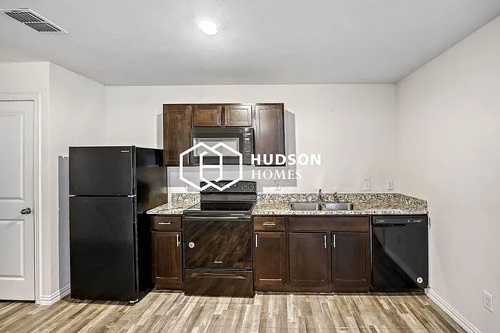 718 Garland Ave #A — Photo 10