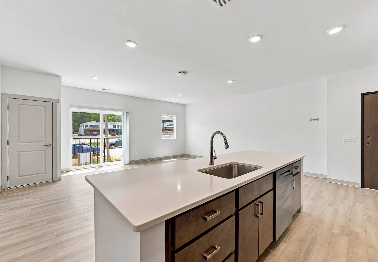 Riverbend Flats Apartments — Photo 2