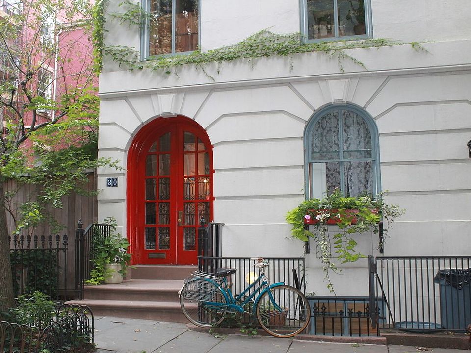1st image of 30 Willow St #2