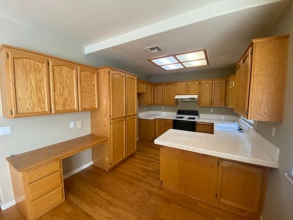 4th image of 165 Gilded Rock Cir