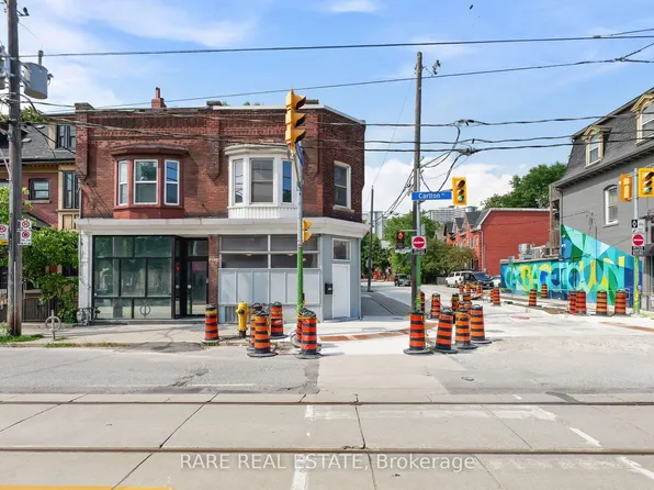 198 1/2 Carlton St, Toronto, ON M5A 2K8