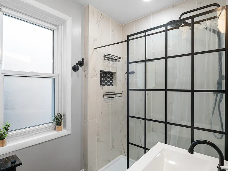 2729 Reno St — Photo 8
