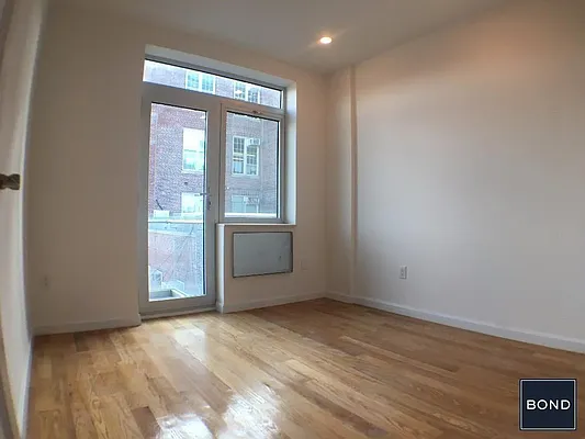 Rented by Bond New York | media 5