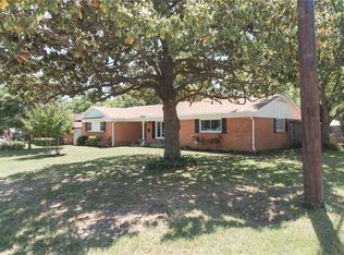 4800 Hollowbrook Rd, Fort Worth, TX 76103