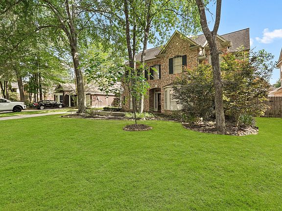 3rd image of 2902 Maple Bend Dr
