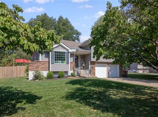 1616 SE Brome Cir, Lees Summit, MO 64063