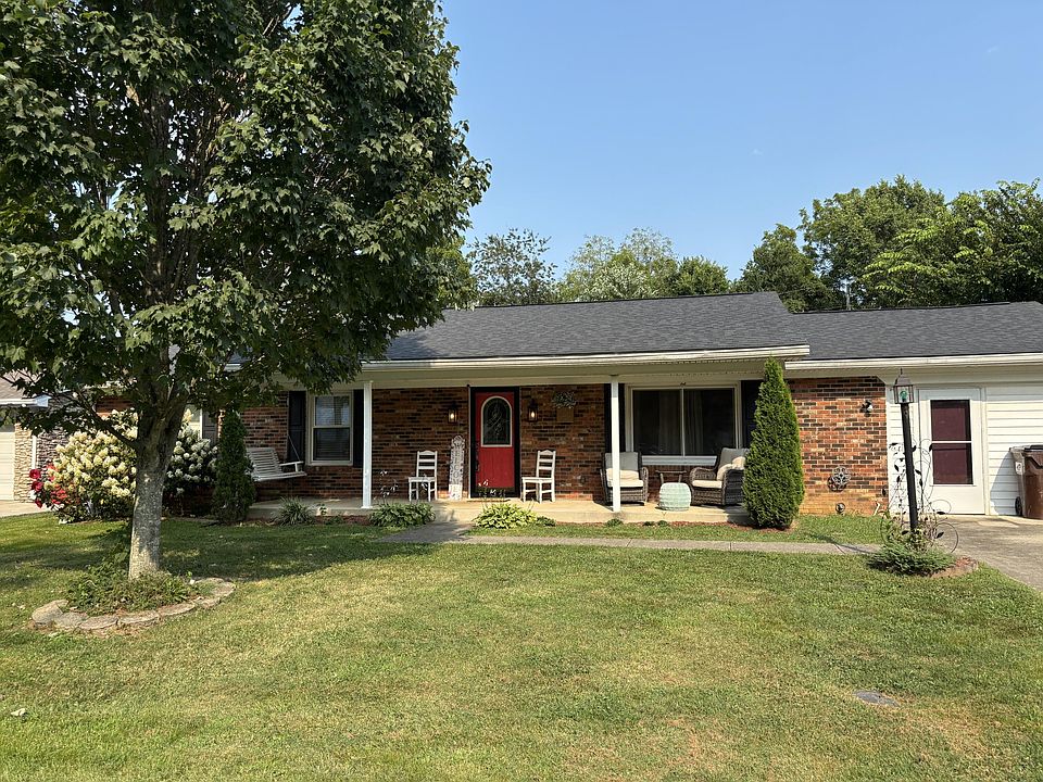 1st image of 132 Meadowbrook Dr