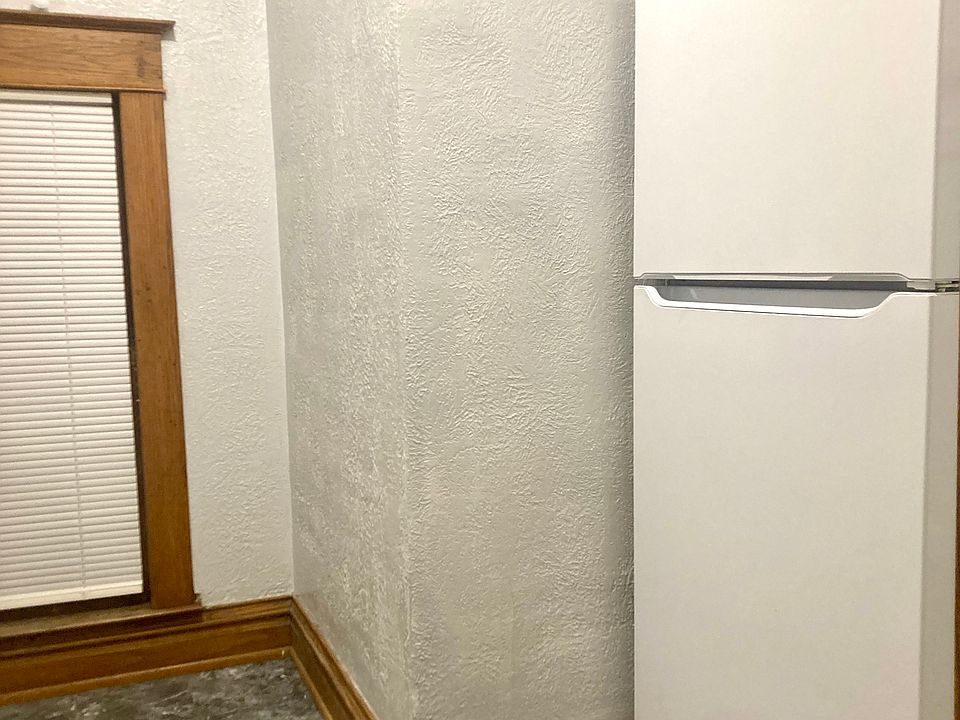 Full size Fridge in kitchen