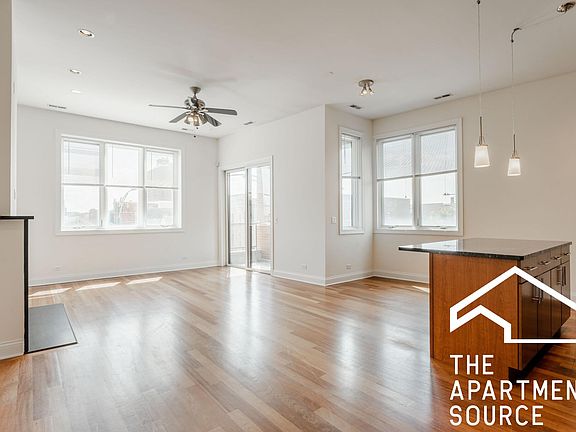 5th image of 1354 W Augusta Blvd #302A