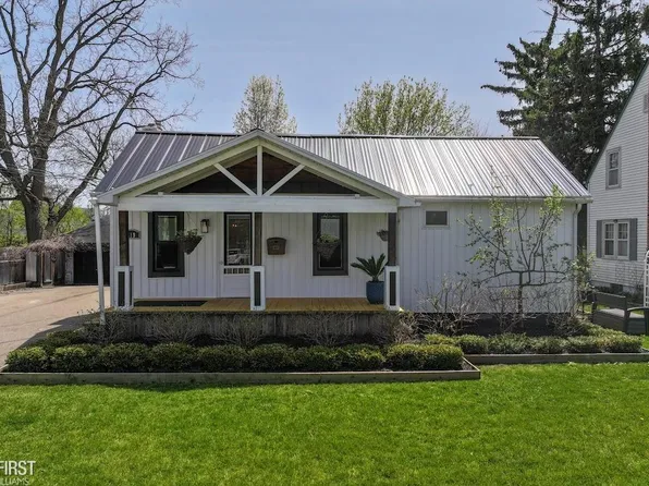 419 Hattie St, Grand Blanc, MI 48439