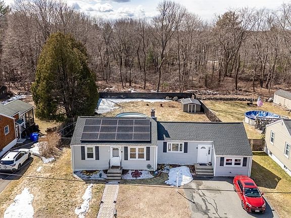 2nd image of 37 Reeds Ln
