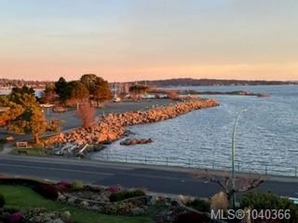 1270 Beach Dr #307, Oak Bay, BC V8S 2N3