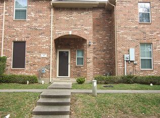 411 S Magnolia St, Alvin, TX 77511