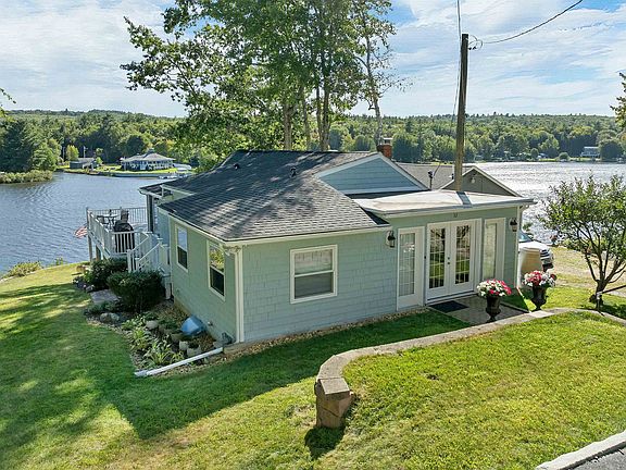 2nd image of 32 Lake Road
