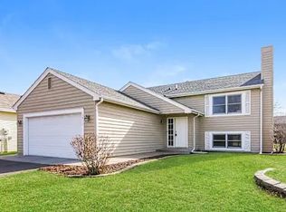 3886 Hale Ave N, Oakdale, MN 55128