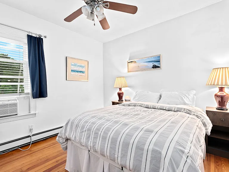 12 Houghton St #1 — Photo 8