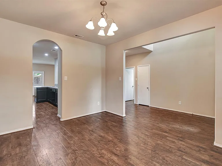 11426 Noble Ct — Photo 5