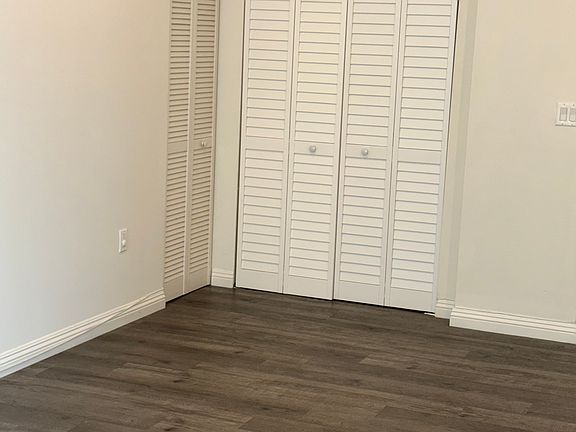 3rd image of 14143 Burbank Blvd APT 202