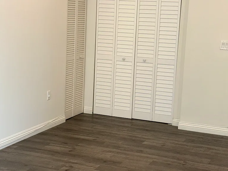 14143 Burbank Blvd #202 — Photo 19