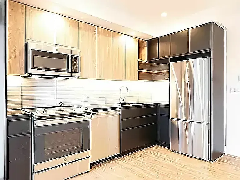 249 5th St #301 — Photo 3