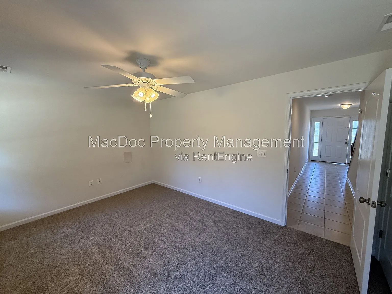 4 bed, 4.0 bath, 1776 sqft, $2,395 — Photo 4