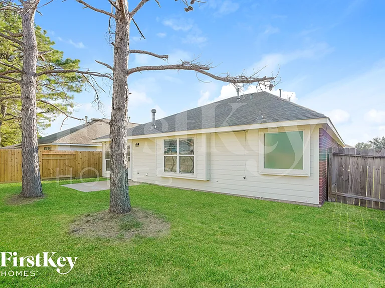 3310 Rainport Dr — Photo 15
