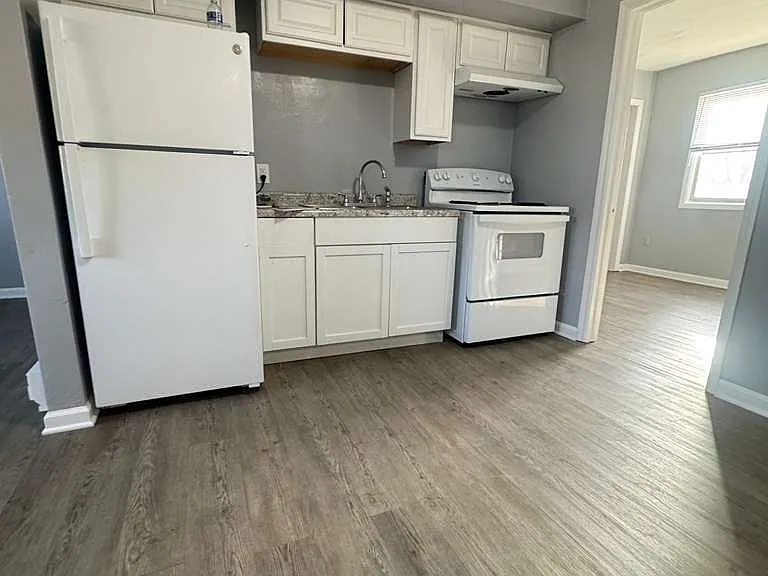 1328 Juniper Dr #7 — Photo 9