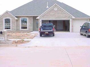 712 Cherokee, Mustang, OK 73064