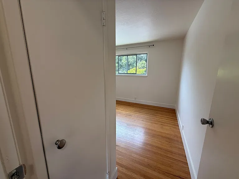 3138 California St #2 — Photo 11