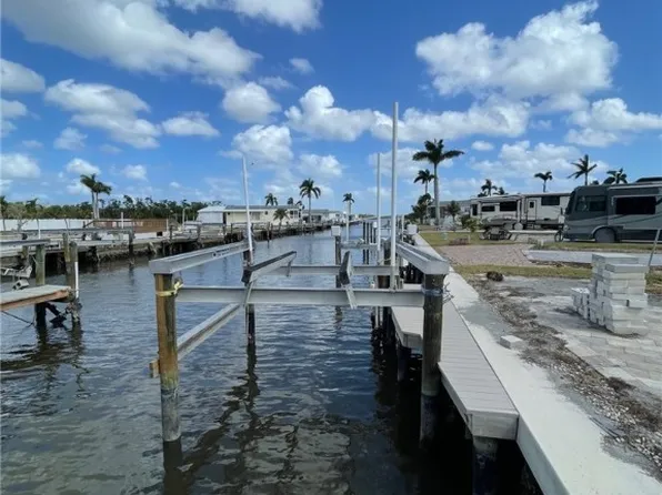 20 Doubloon Way, Fort Myers Beach, FL 33931