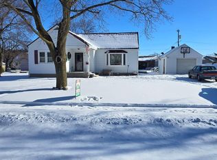 531 S 6th St, Sebewaing, MI 48759