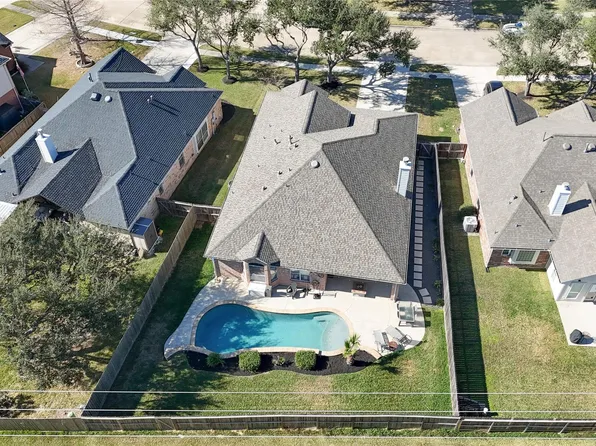 113 Raven Knoll Court, League City, TX 77573