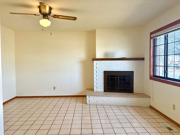5th image of 2408 Figueroa Dr NE
