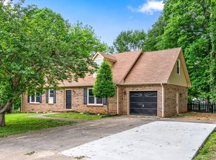 811 Alton Dr, Clarksville, TN 37043