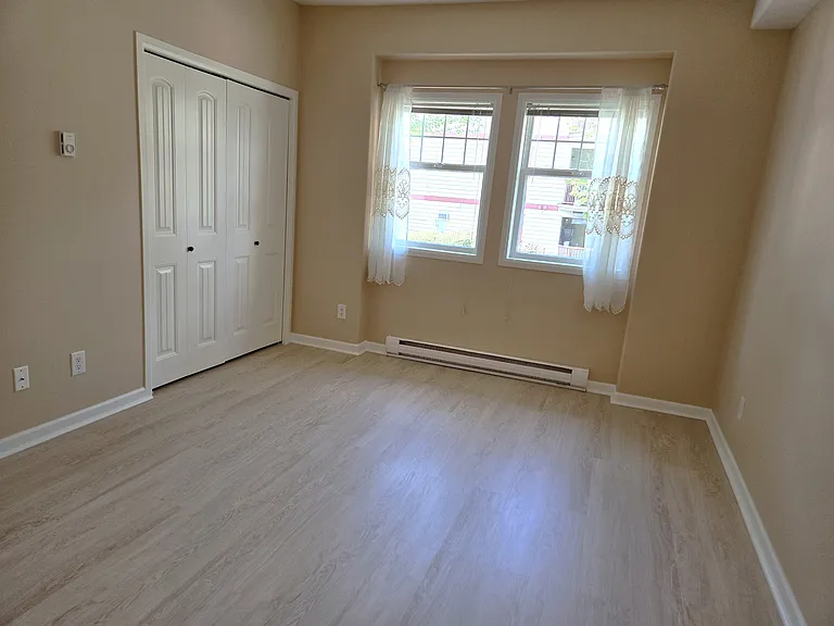 550 Lorne St #104 — Photo 22