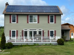 140 Hill Cemetery Rd, Windsor, MA 01270