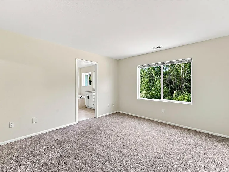 6038 Discovery St E — Photo 25