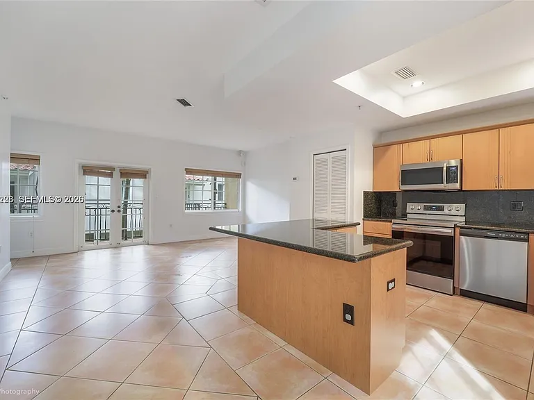 2919 Coconut Ave #4 — Photo 3