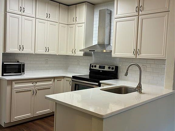 4th image of 30153 Barnaby Ln