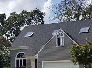 9 Lebanon Dr, Brielle, NJ 08730
