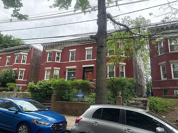 2nd image of 16 Foster St